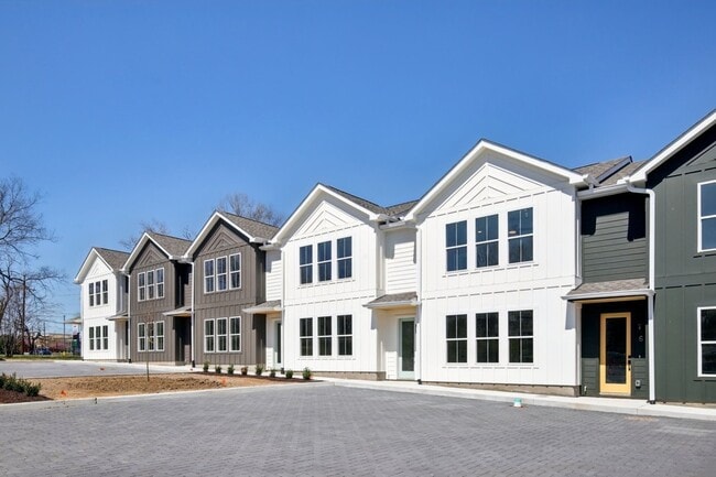 Photo - 341 Archwood Dr Unit 4