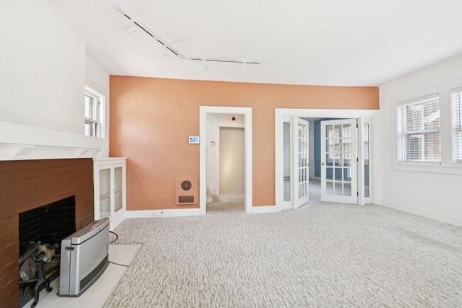 Photo - 1604 17th Ave S