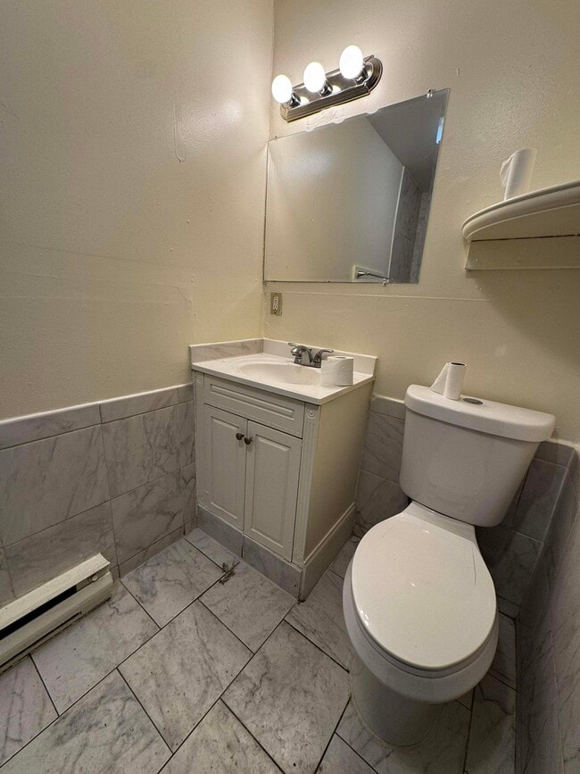 Bathrooom - APTS in Everett, Malden, Chelsea & Boston