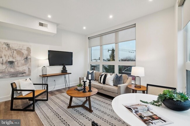 Photo - 2400 Frankford Ave Unit 201