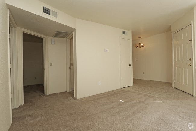 Photo - Mountain Steppes Apartments