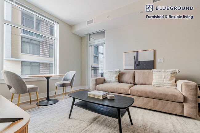 Building Photo - 4924 St Elmo Ave Unit FL6-ID1101