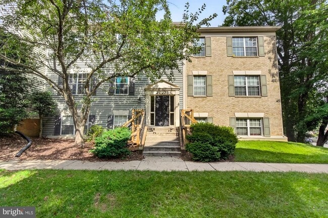Building Photo - 20208 Shipley Terrace Unit 302