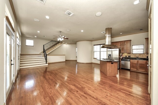 Photo - 5711 Kiam St