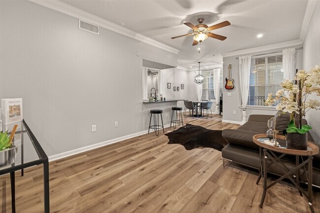 Photo - 7575 Kirby Dr Unit 2103