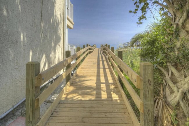 Photo - 122 Camrose Wy Unit ID1268886P