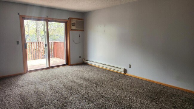 Photo - 779 9th St SE