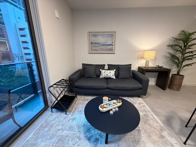 Photo - 121 NE 5th St Unit SI FL19-ID1505777P