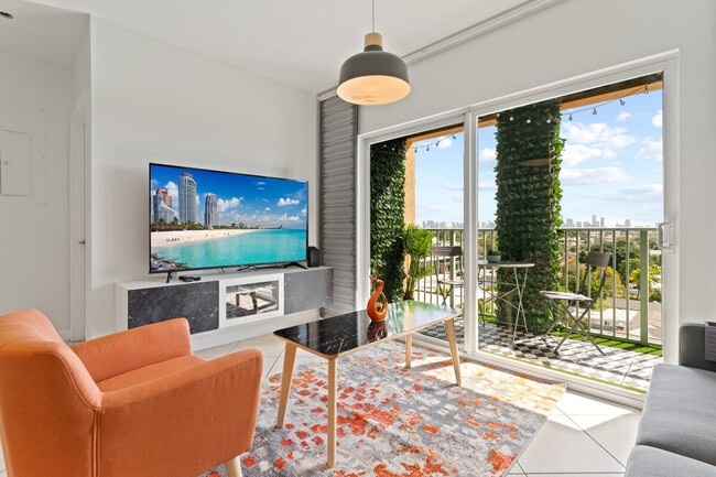 Building Photo - 2280 SW 32nd Ave Unit SI ID1056260P