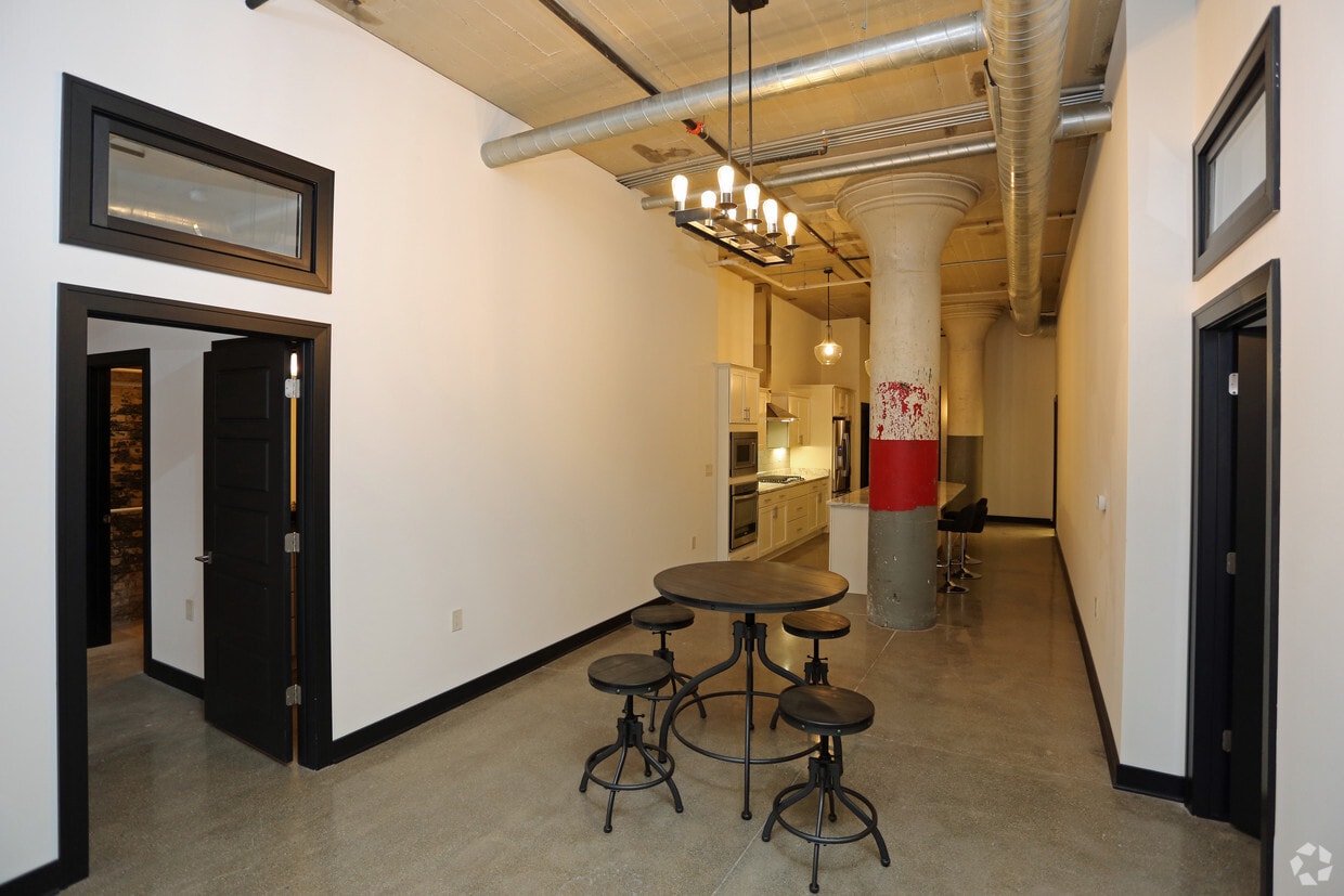 Floor Plan - 202, 302, 402