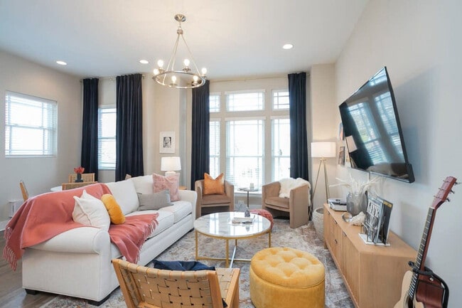 Building Photo - 713 26th Ave N Unit ID1312350P