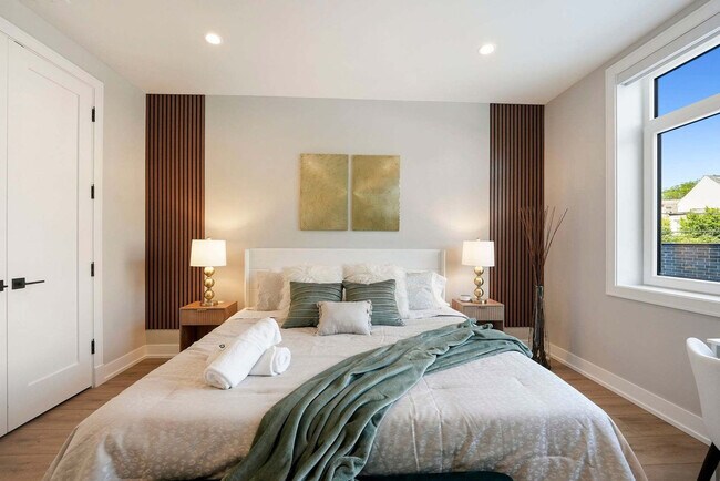 Photo - 2344 W Polk St Unit ID1256061P