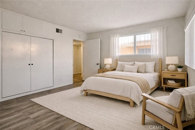 Photo - 17092 Emerald Ln Unit D