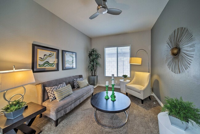 Photo - 18504 W Paradise Ln Unit SI ID1385760P