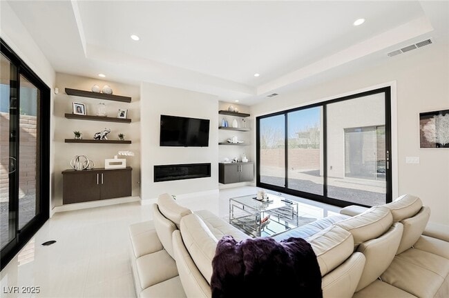 Photo - 19 Garden Rain Dr