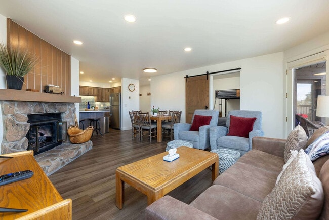 Photo - 290 Broken Lance Dr Unit SI FL2-ID1519892P