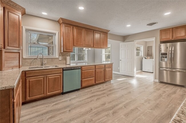 Photo - 2201 Badger Ln