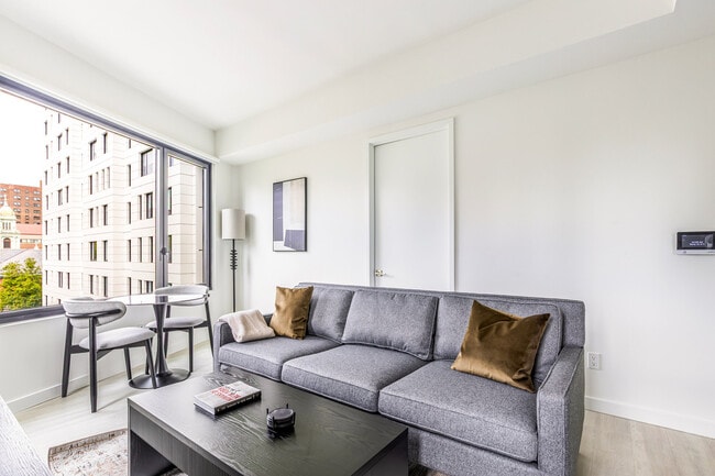 Building Photo - 22 Chapel St Unit SI FL10-ID2033