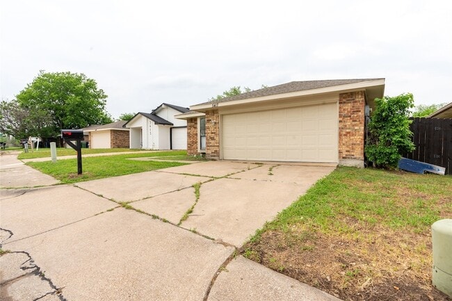 Building Photo - 5417 Knollridge Dr