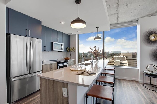 Photo - 2010 West End