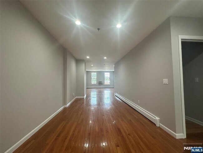 Photo - 258 Old River Rd