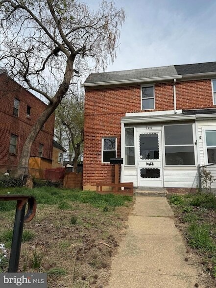 Building Photo - 229 Endsleigh Ave