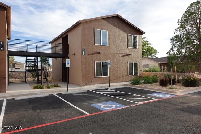 Building Photo - 6002 Pam McCall Ln Unit 6