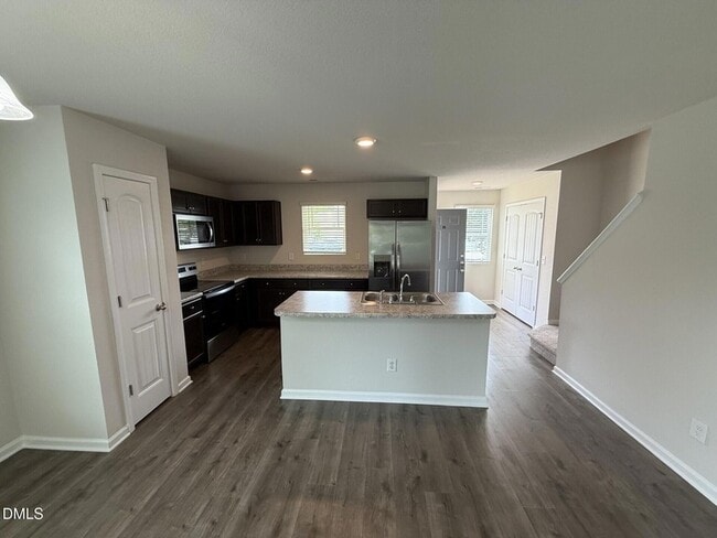 Building Photo - 2097 Wiggins Village Dr