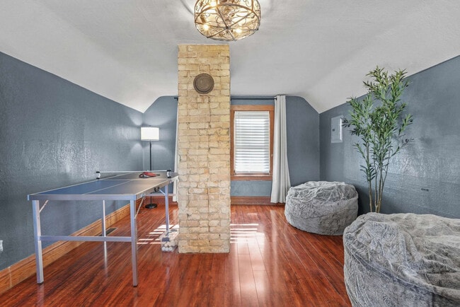 Photo - 924 Capital St Unit ID1369276P