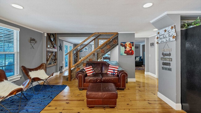 Photo - 316 Jacobs Creek Park Rd Unit ID1351235P