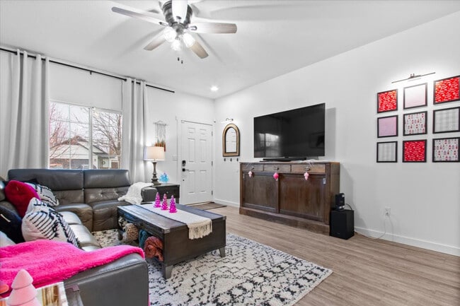 Photo - 3962 N McKinley Pk Ave Unit ID1310538P