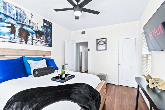 Photo - 1227 Peden St Unit SI ID1542677P