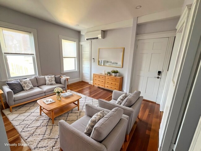 Building Photo - 26 Howes St Unit 3