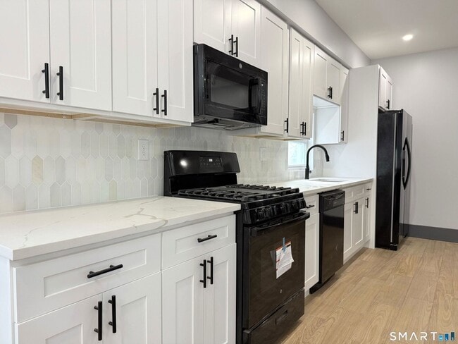 Photo - 134 Hubinger St