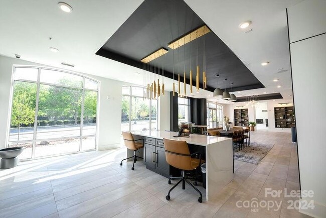 Photo - 425 W Trade St Unit 1ER