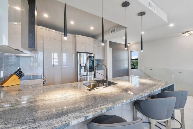 Photo - 99 Seaside Ave Unit ID1369658P