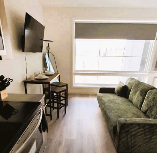 Building Photo - 501 N Perth St Unit SI ID1289477P