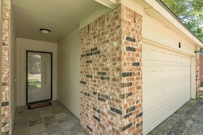 Photo - 6 Basal Briar Ct