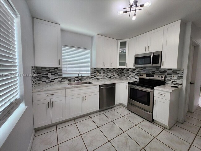 Photo - 3332 Orinoco Ln