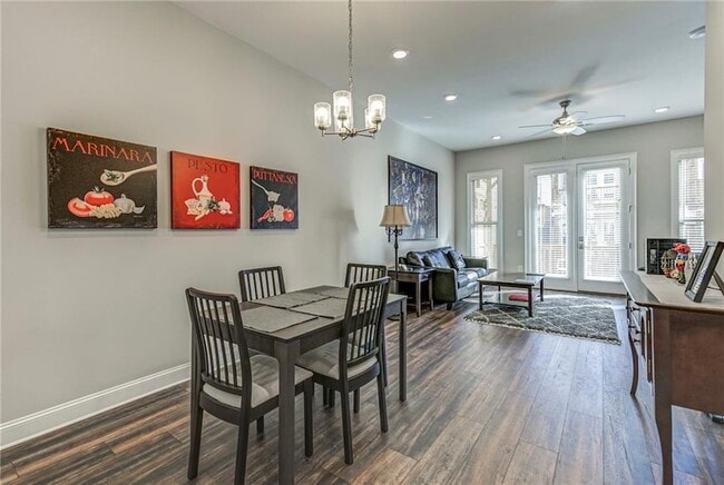 Photo - 4321 Parkside Pl