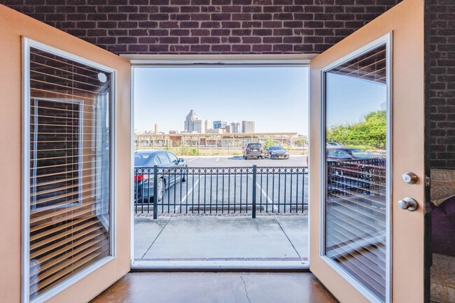 Building Photo - CityView