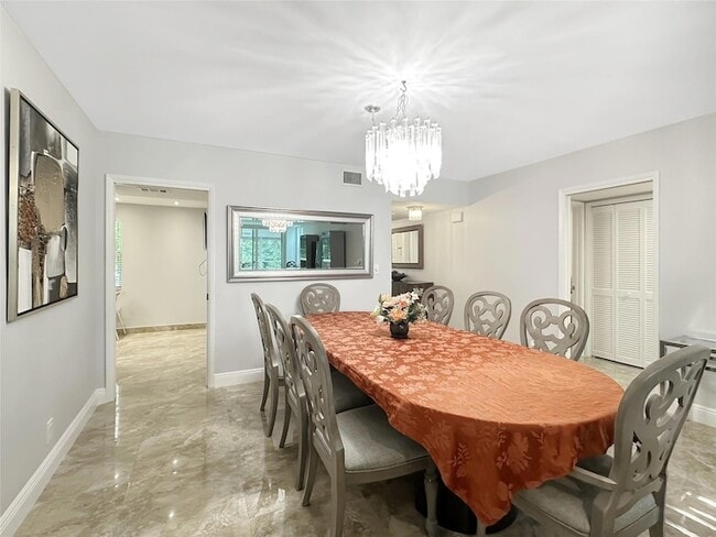 Photo - 3505 Oaks Way Unit 310