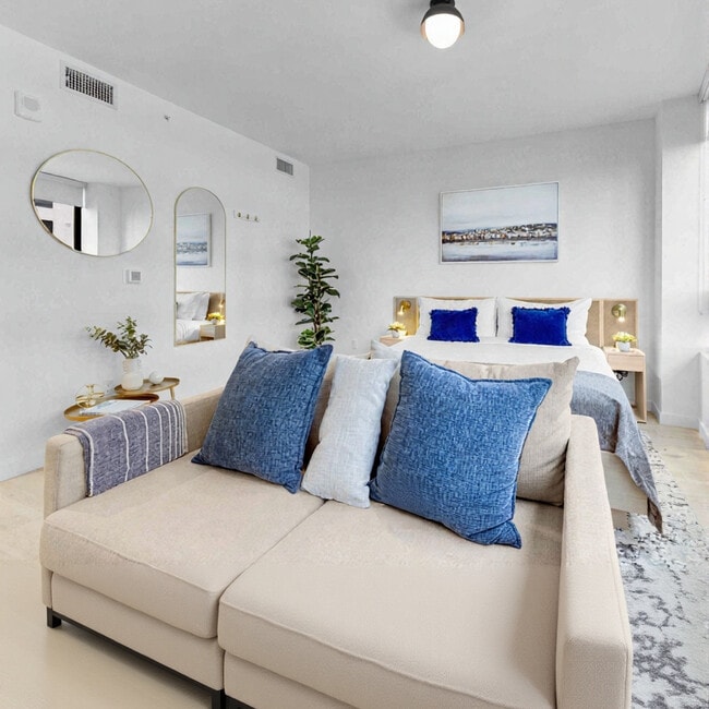 Building Photo - 225 N Miami Ave Unit SI ID1609759P