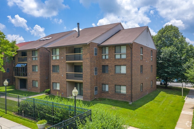 The Greens at Columbia Apartments - The Greens at Columbia Apartments