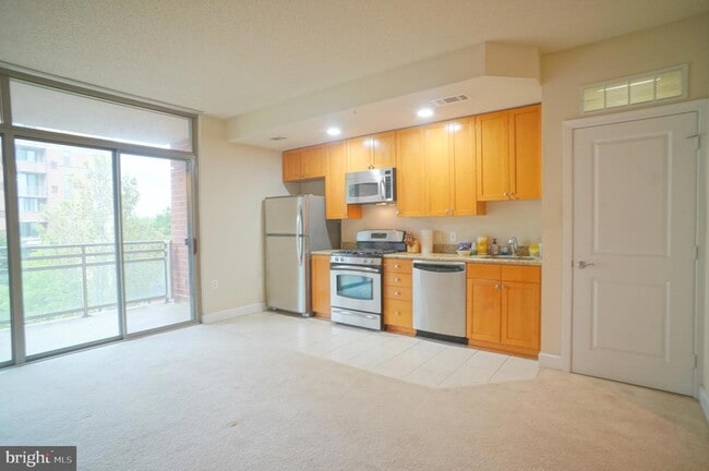 Photo - 3650 S Glebe Rd Unit 349
