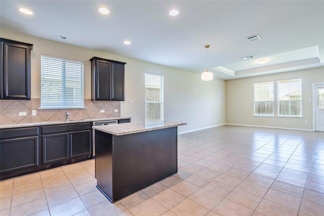 Photo - 141 Marcheeta Way