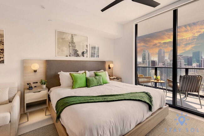 Building Photo - 601 NE 1st Ave Unit ID1227537P