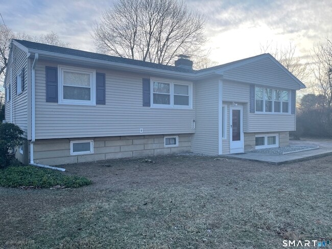 Photo - 7 Riverbend Dr