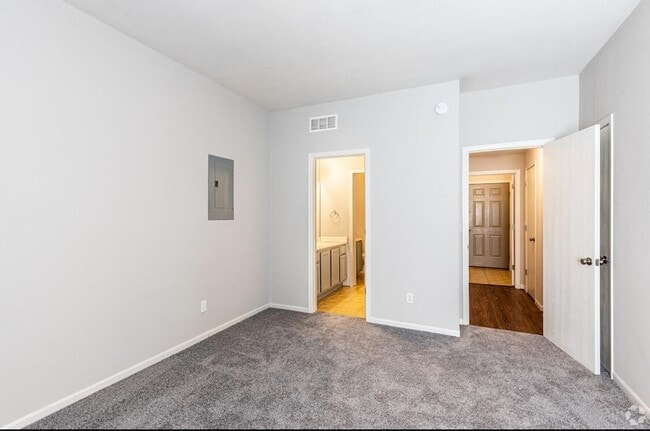 Photo - 1523 Rolling Rock Dr