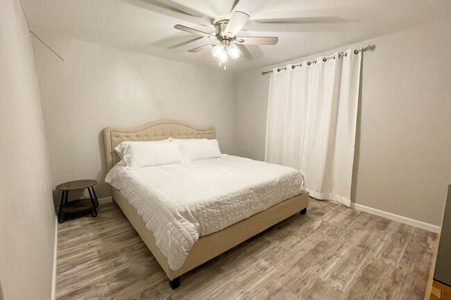 Photo - 915 W Whittier Dr Unit ID1296520P